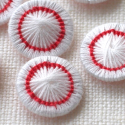 チェコの糸ボタン12mm白と赤色(4個) 4枚目の画像