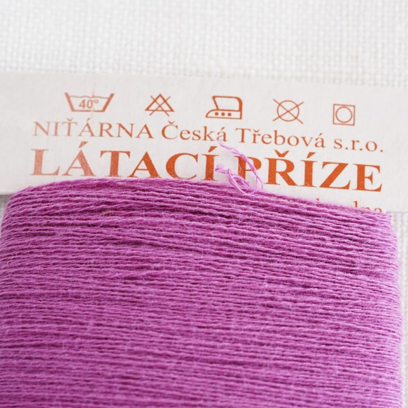 チェコ製 コットン糸 2個セット（赤紫・紫） 3枚目の画像