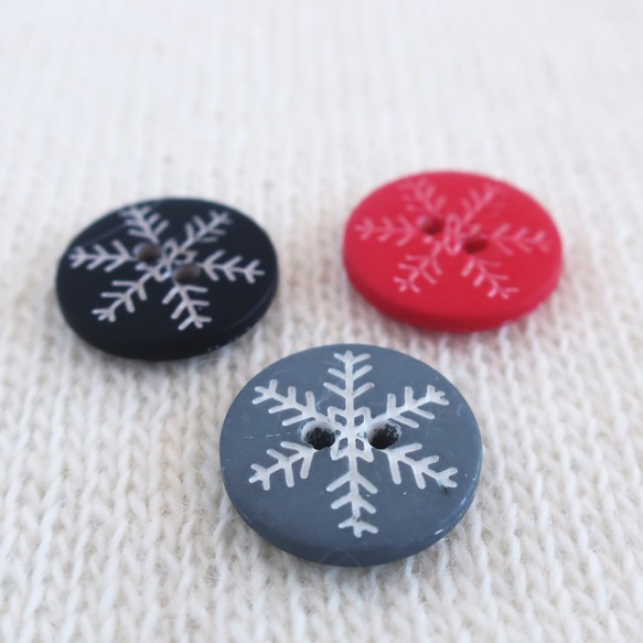 (3個) 15mm スノーフレイクボタン 赤 フランス製 *　子ども服、冬、雪 4枚目の画像