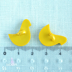 (3個) 20mm 黄色い小鳥のボタン フランス製　＊　イエロー、入園、子ども服 5枚目の画像