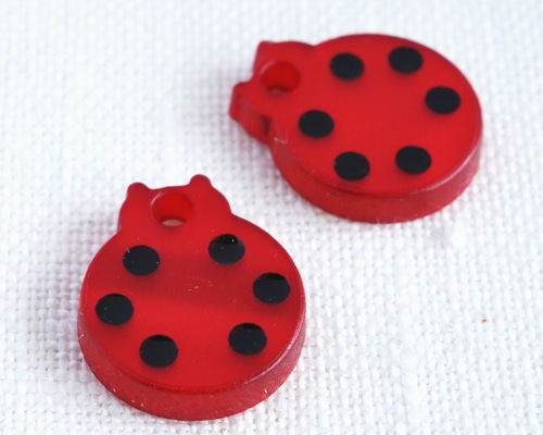 2個) 15mm てんとう虫のチャーム フランス製 チャーム