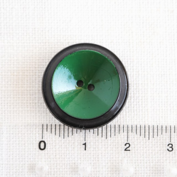 (2個) 20mm ヴィンテージボタン　グリーンと黒　イタリア製　＊　緑 5枚目の画像