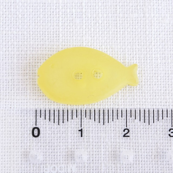 (3個) 黄色いお魚のボタン　フランス製 6枚目の画像