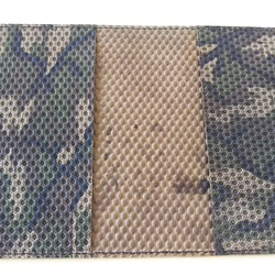 スペインの革で作ったブックカバー 迷彩柄 6枚目の画像