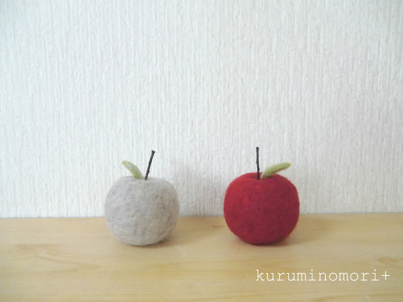 羊毛フェルト　りんごの置物　北欧 1枚目の画像