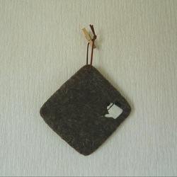 羊毛フェルト　北欧風ポットマット　茶 3枚目の画像