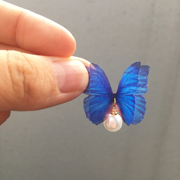 蝶のノンホールピアス 3枚目の画像