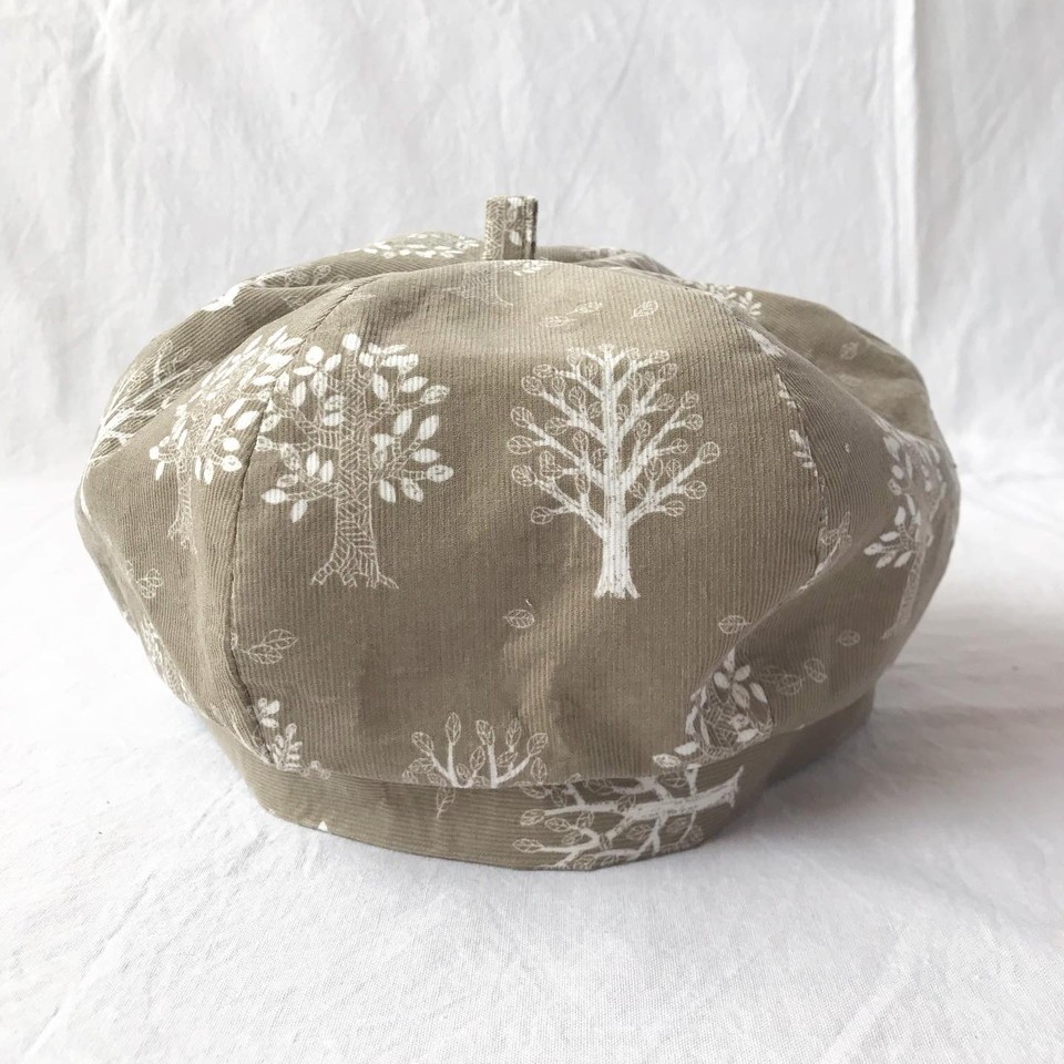 【送料無料】三毛猫屋のベレー帽（森B：ベージュ）M