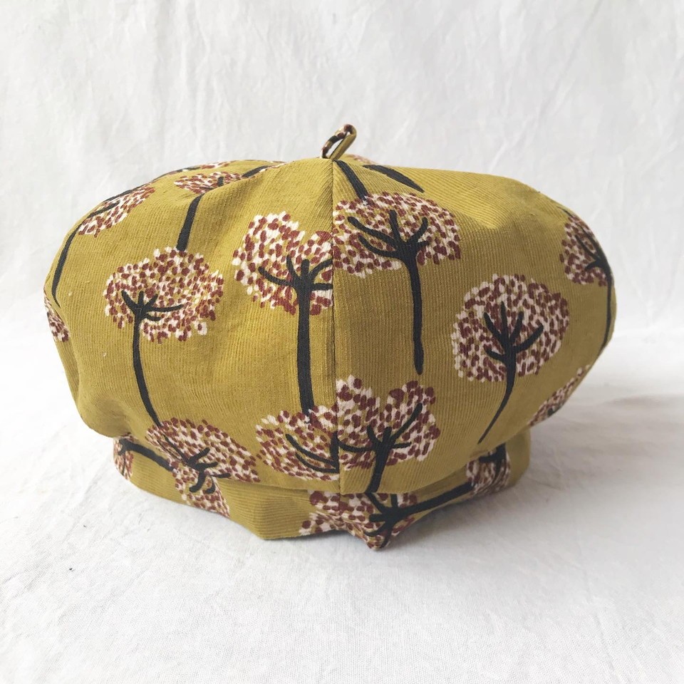 【送料無料】三毛猫屋のベレー帽（森A：マスタード）