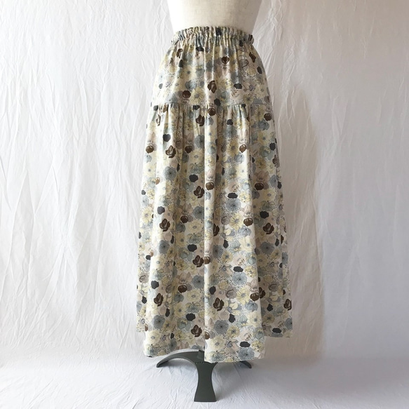 公司斜紋層疊裙（復古花：米色） 第2張的照片