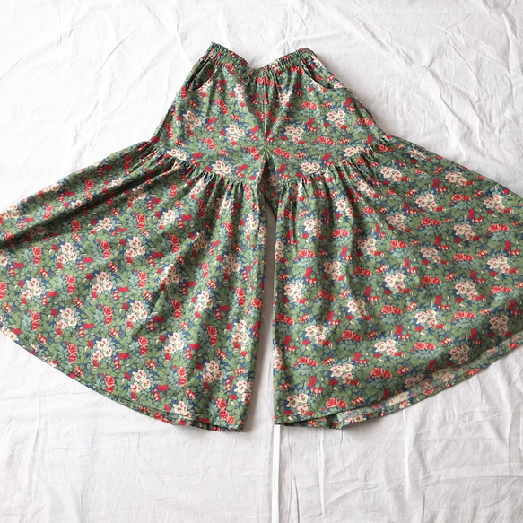 80厘米長：易於移動和可愛耀斑裙褲（復古花卉：綠色） 第3張的照片