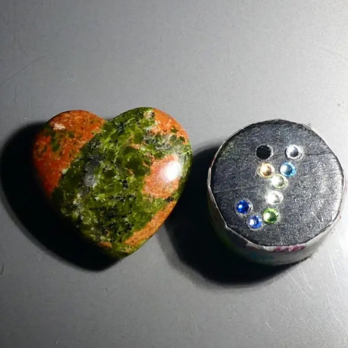ゆりか⭐︎天然石 ユナカイト 超特大サイズ ⭐️ ユナカ石 緑簾石 緑泥石 オレンジ