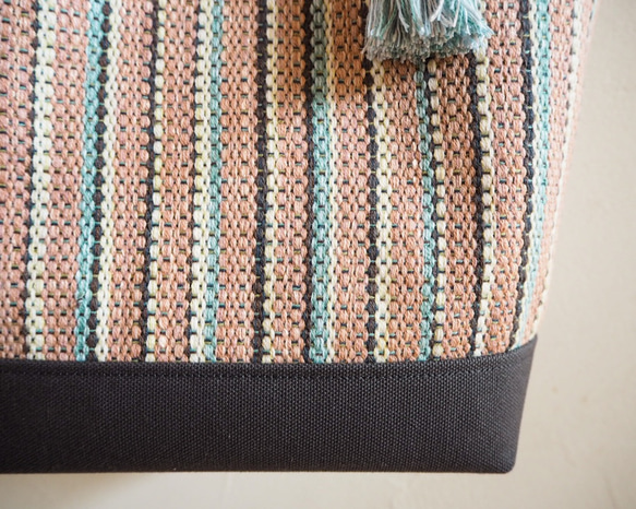 【特價】本色條紋手織布水桶托特包（粉色） 第4張的照片