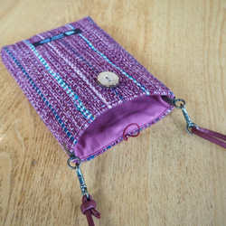 秋のミックスツイード調手織り布のスマホポシェット（ボルドー） 3枚目の画像