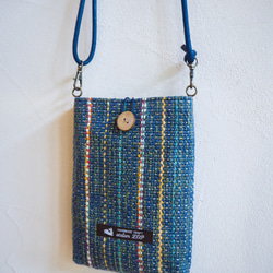 秋のミックスツイード調手織り布のスマホポシェット（藍色） 5枚目の画像