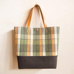 【SALE】秋色カントリーチェック手織り布のスクエアトート（グリーン） 2枚目の画像