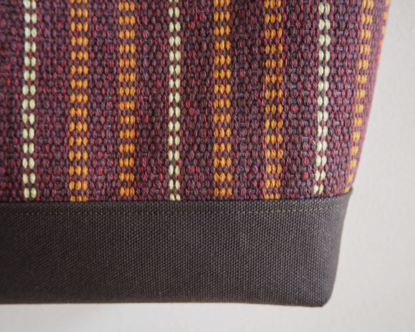 ハンサムボーダー手織り布のミニトート（ブラウン） 4枚目の画像