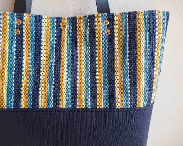 【Creema限定夏の福袋】手織りマルチストライプのスクエアトートとペンケースのセット（ブルー） 6枚目の画像