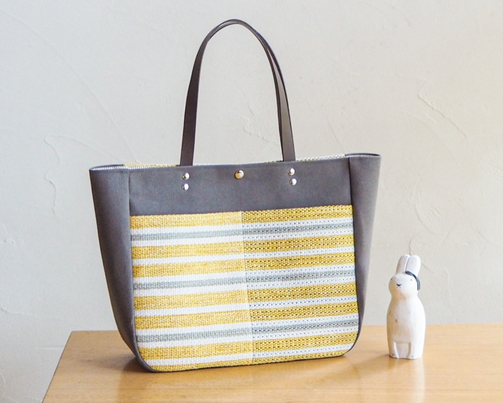 【在庫処分SALE】パステルボーダー手織り布のポケット付ビッグトート（イエロー）
