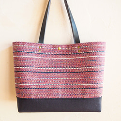 秋のミックスツイード調手織り布のトートバッグ（ワインレッド） 2枚目の画像