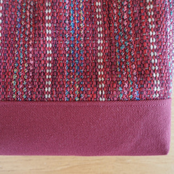 【SALE】ウィンターカラー手織り布の巾着バッグ（ワインレッド） 4枚目の画像