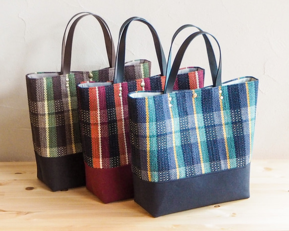 [SALE] Warm check handwoven square tote (棕色) 第6張的照片