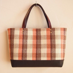 【SALE】春色チェック手織り布の横長トートバッグ（桃） 5枚目の画像