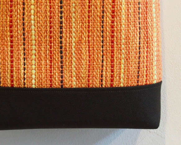 秋色ミックスカラー手織り布のショルダーバッグ（オレンジ） 4枚目の画像