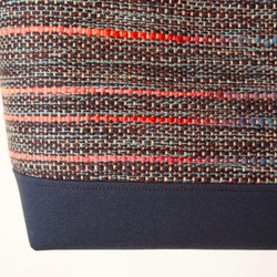 あったかミックスカラー手織り布の横長トート（紺） 4枚目の画像
