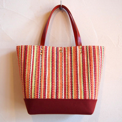 [出售]手工編織鮮豔彩色條紋午餐手提包L（紅色） 第2張的照片