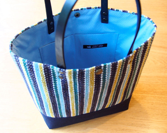[SALE]手工編織的秋季多條紋方形手提袋（藏青色） 第3張的照片