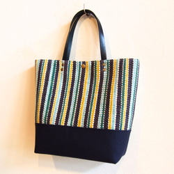 [SALE]手工編織的秋季多條紋方形手提袋（藏青色） 第5張的照片