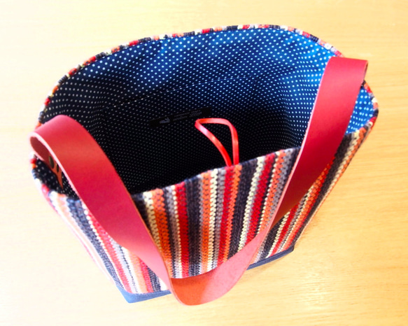【SALE】北欧風マルチカラー手織り布のワンショルダー（赤） 3枚目の画像