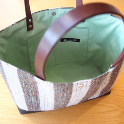 手織りキラキラツイード風ボーダーのトートバッグ（茶） 3枚目の画像