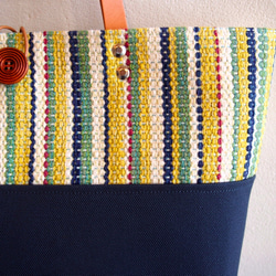 春季多色條紋水平長手提袋（油菜花/藍色） 第4張的照片