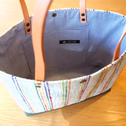 手織りナチュラルカラーのトートバッグ（グリーン） 3枚目の画像