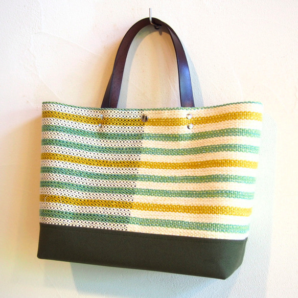 【在庫処分SALE】初夏のボーダー手織り布のトートバッグ（グリーン） 5枚目の画像