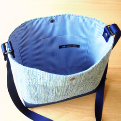 [SALE]夏季粗花呢手編織肩包（藍色） 第3張的照片