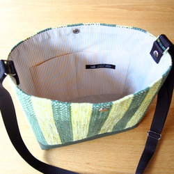 【在庫処分SALE】シンプルボーダー手織り布のショルダーバッグ（イエロー） 3枚目の画像
