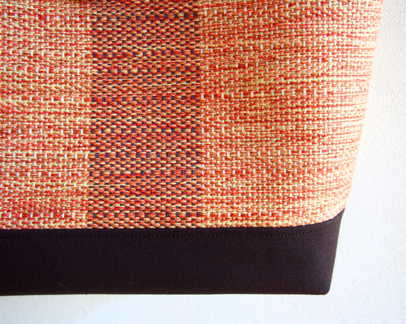 【秋の福袋】ミックスツイード調手織り布の横長トートとポーチのセット（オレンジ） 6枚目の画像