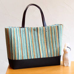 【SALE】秋色ストライプ手織り布のトートバッグ（グリーン） 1枚目の画像