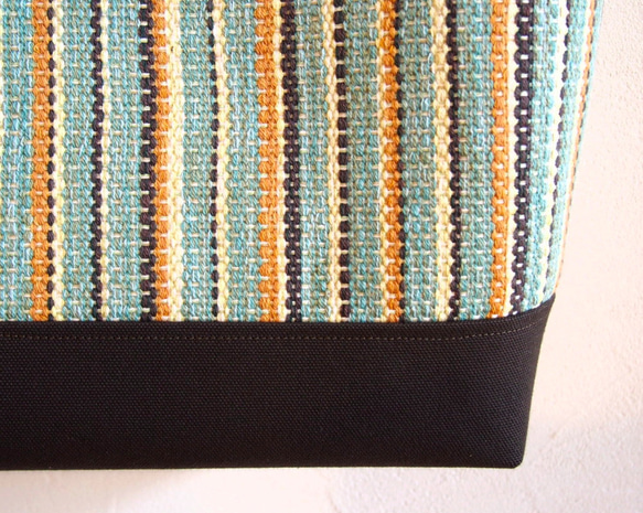 【SALE】秋色ストライプ手織り布のトートバッグ（グリーン） 4枚目の画像