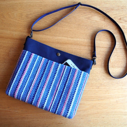 秋色ストライプ手織り布のサコッシュL（ブルー） 1枚目の画像