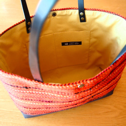 【在庫処分SALE】秋のミックスカラー手織り布のトートバッグ（紅色） 3枚目の画像