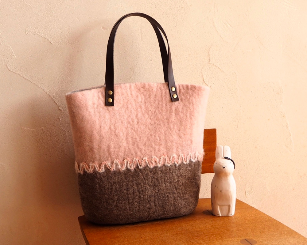 【再販・受注制作】バイカラーフェルトのトートバッグ（ピンク）