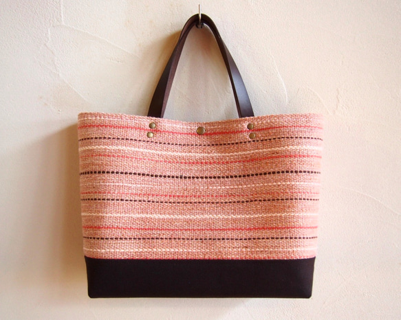 手織り春色ミックスカラーのトートバッグ（桜） 2枚目の画像
