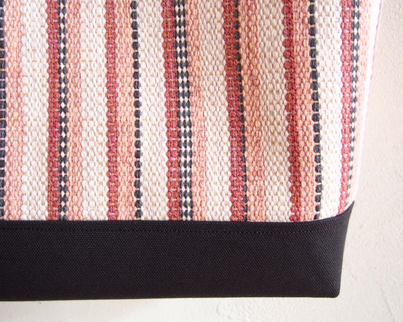 淡色條紋手工編織手提包（粉色） 第4張的照片