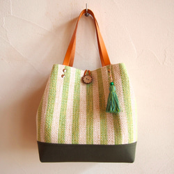 淡色邊框手工編織布桶手提包（綠色） 第2張的照片