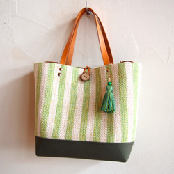 淡色邊框手工編織布桶手提包（綠色） 第5張的照片