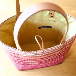 【SALE】手織りグラデーションカラーのランチトートバッグ（赤） 3枚目の画像